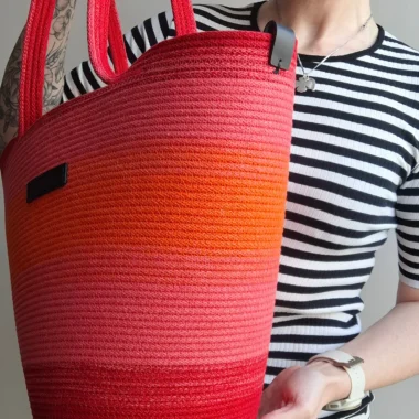 Ombre ze skórzaną metką - red kiss